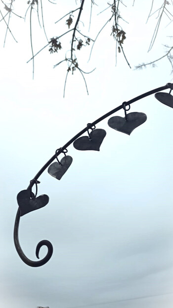 Садовое украшение "Дицентра"