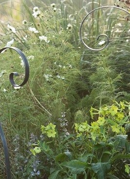 Садовая скульптура "Загадочный завиток"