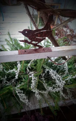 Синица на ветке