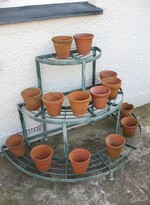 малый консольный стеллаж для цветов